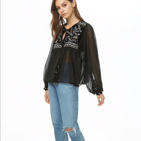 Boho Embroidered clip dot peasant top - Picture 4 of 5